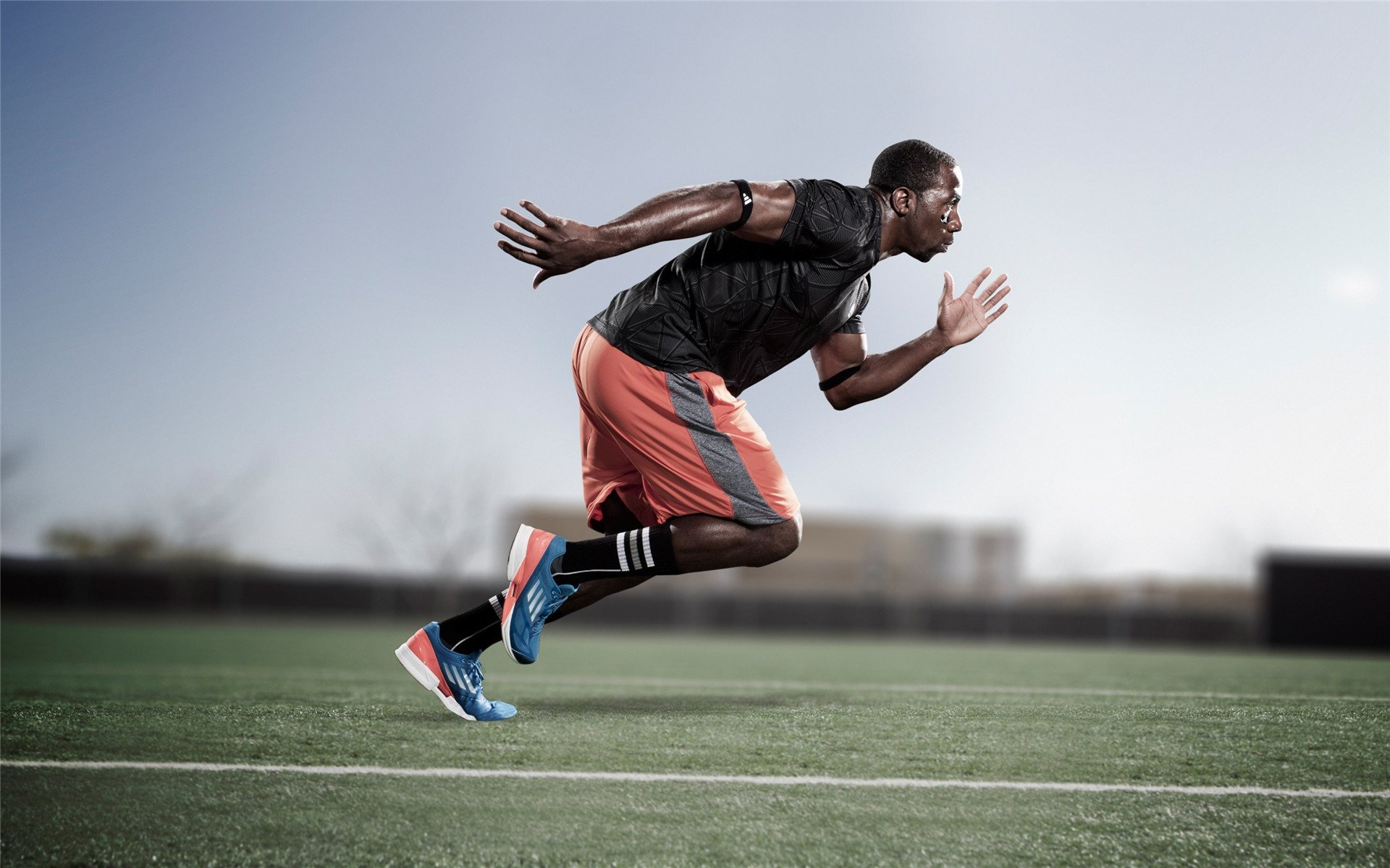 足球俱乐部商业合作，足球俱乐部商业模式9要素示意图